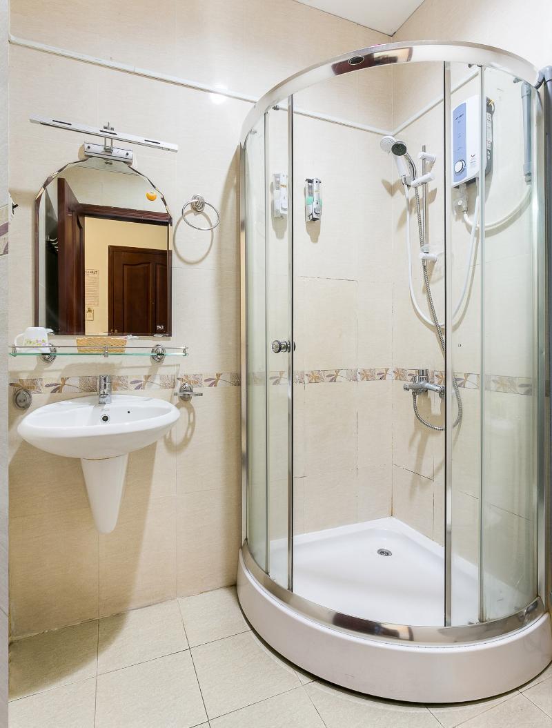 Oyo 130 Tuan Long Hotel 호치민 외부 사진